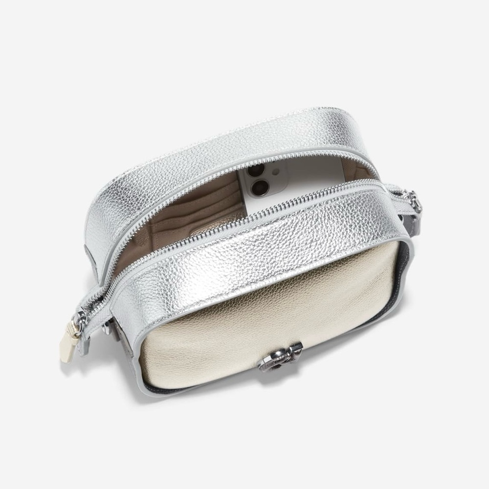 NWT COLE HAAN Grand Essentials Crossbody Camera Bag in Silver Gold - Picture 4 of 9